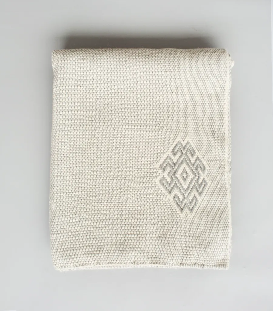 Araa Blanket in Ivory