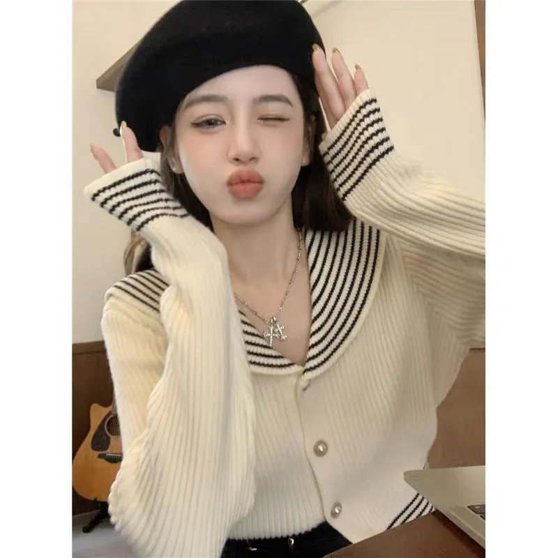 Design niche knitted cardigan jacket for women autumn and winter 2023 new striped navy collar short long-sleeved top trendy A223