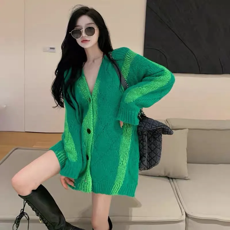 Green tie-dye niche sweater for women 2023 new lazy style single-breasted V-neck loose large size cardigan sweater T3446