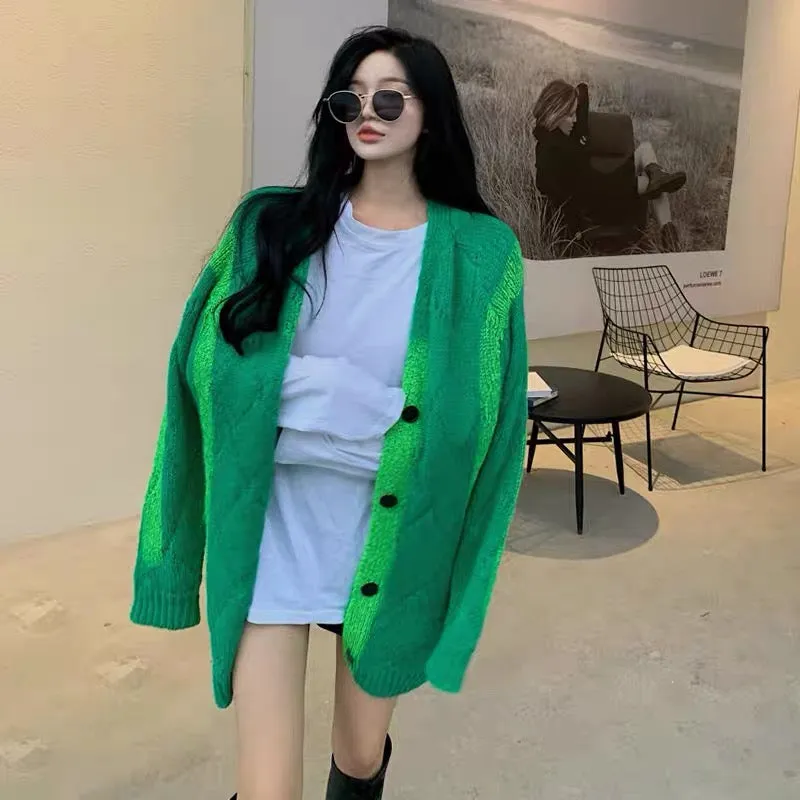 Green tie-dye niche sweater for women 2023 new lazy style single-breasted V-neck loose large size cardigan sweater T3446