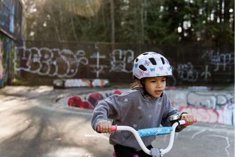 Lazer NutZ KinetiCore Uni-Youth Helmet in Black Leopard