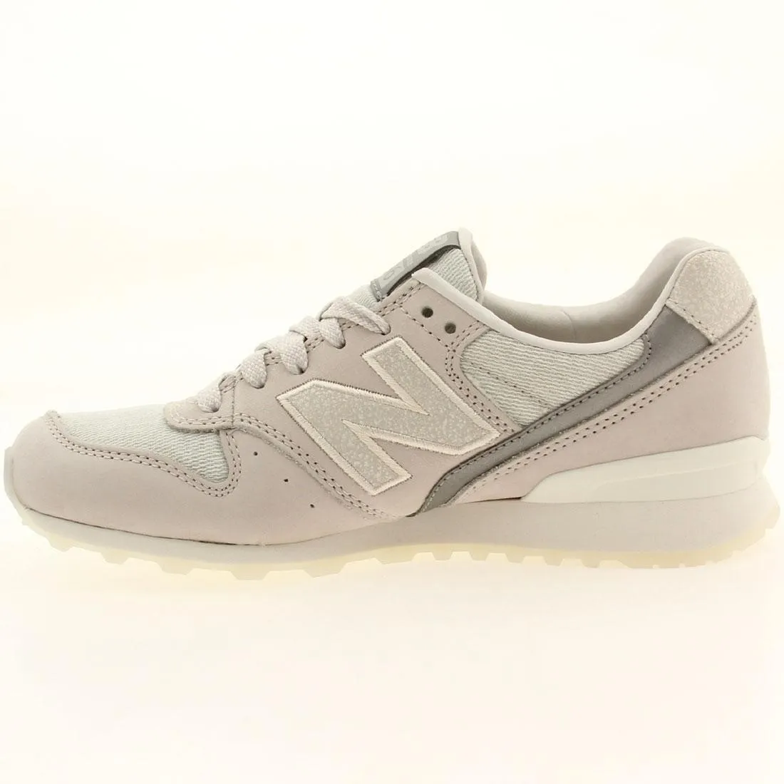 New Balance x Bergdorfs Women WL696BGC (gray / white / ice)