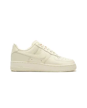 Nike AIR FORCE 1 '07 FRESH