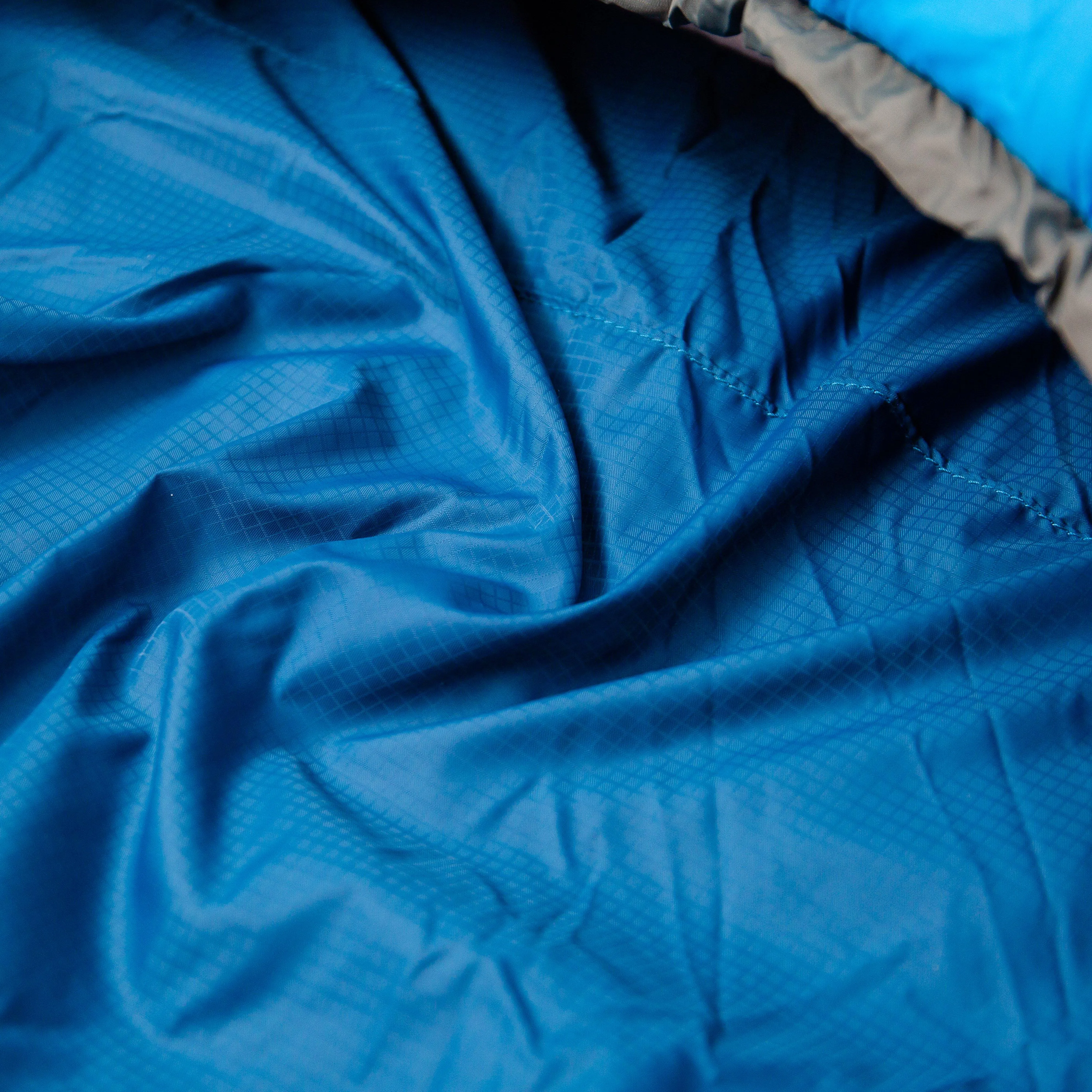 OEX Drift 1000 Sleeping Bag | Millets