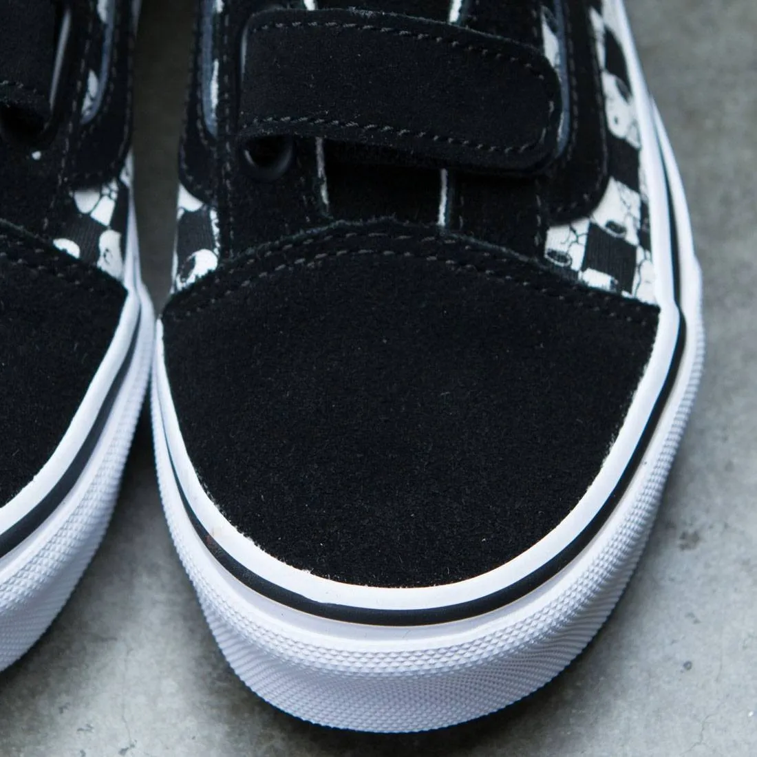 Vans x Peanuts Big Kids Old Skool V - Snoopy (black / checkerboard)