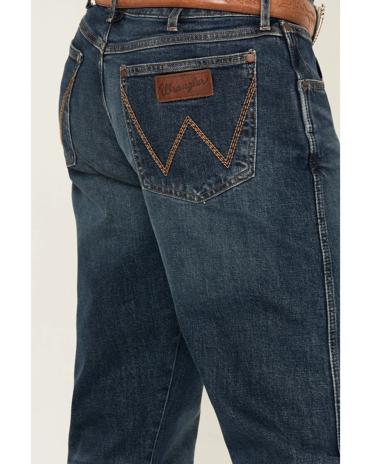 Wrangler Retro Men's 88MWZ Koewin Medium Wash Slim Straight Stretch Denim Jeans